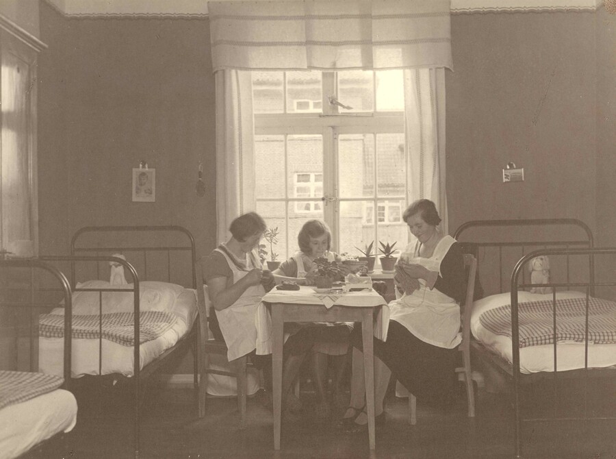 Schlafzimmer im Frauenwohnheim, Quelle: Archiv Windstärke 10