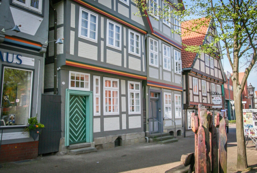 Außenansicht der Häuser Im Kreise 23 und 24, wo die Synagoge als Hinterhaus errichtet wurde