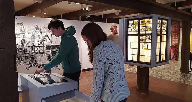 Medienstation im Museum am Marstall