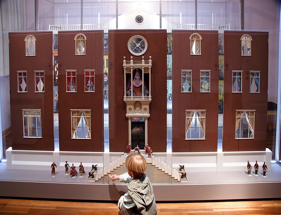 Größtes Puppenhaus der Sammlung des Spielmuseums Soltau