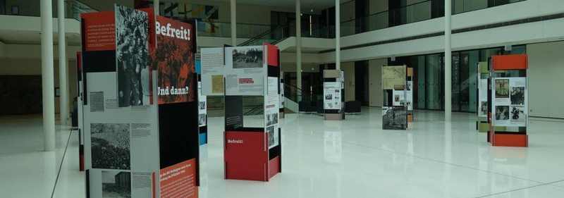 Ausstellung "Befreit. Und dann?" im Niedersächsischen Landtag, Foto: Stiftung niedersächsische Gedenkstätten Ausstellung "Befreit. Und dann?" im Niedersächsischen Landtag