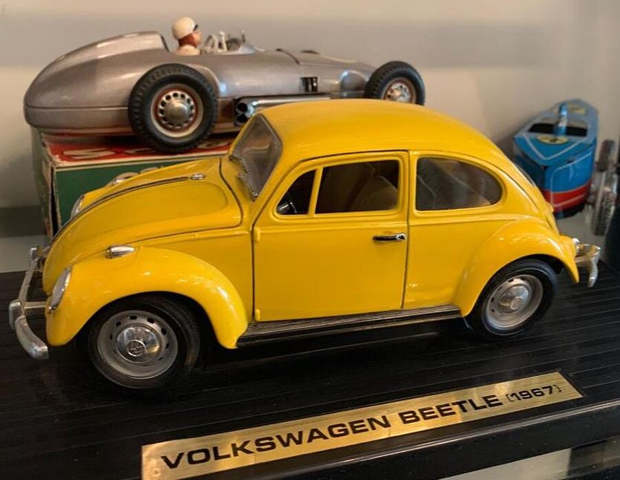 Spielzeugautos in der Ausstellung im Puppen- und Spielzeugmuseum Garbsen