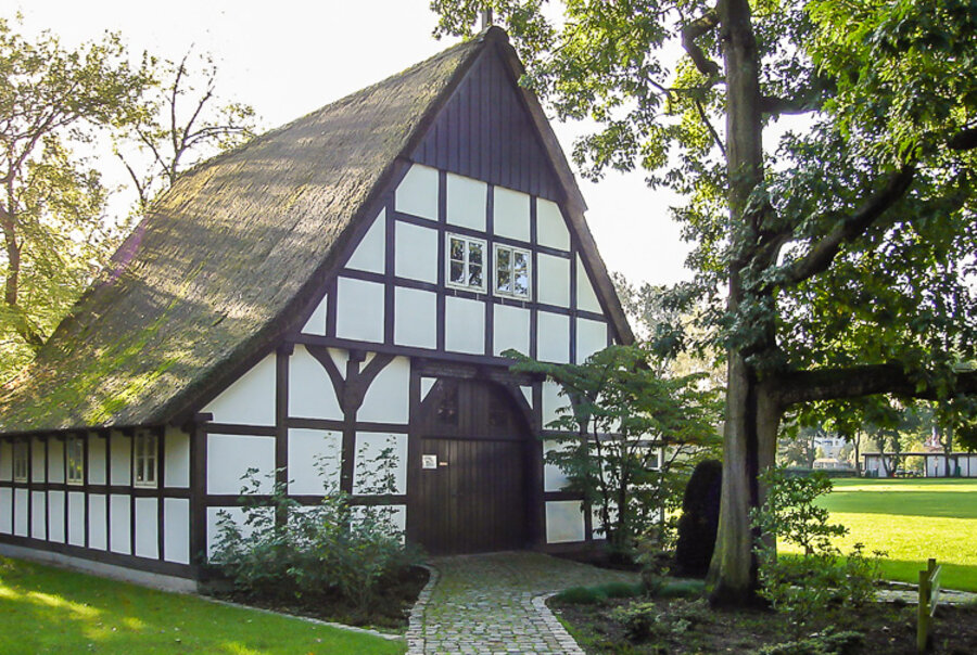 Außenansicht eines Kotten im Grönegau-Museum 