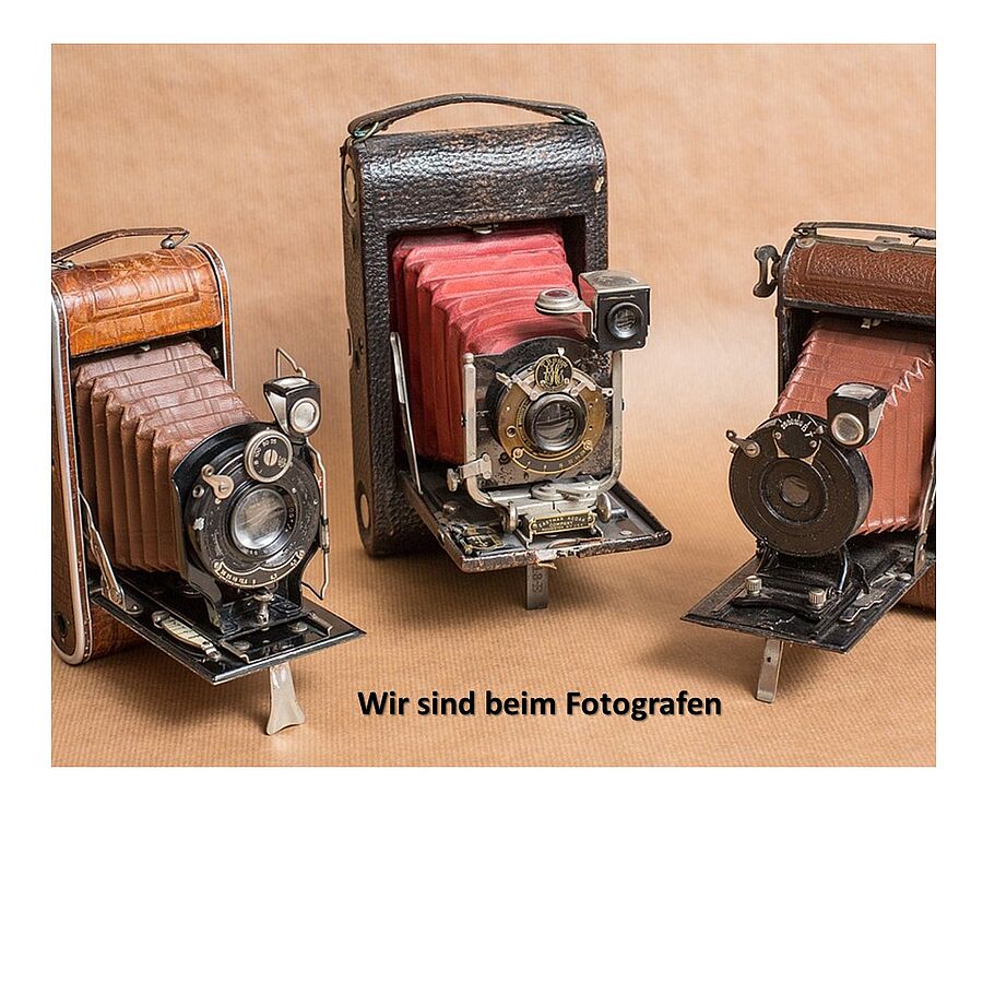 3 alte Kameras "Wir sind beim Fotografen"