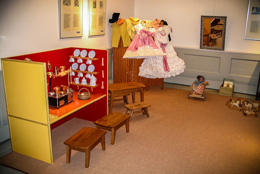 Kinderzimmer in der Ausstellung des Kranichhauses