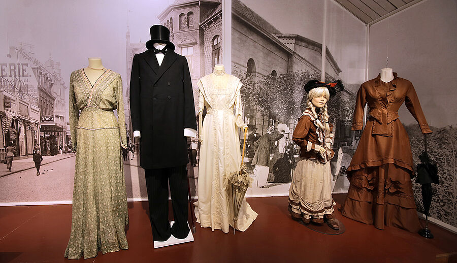 Gesellschaft im Seebad -  Museum Nordseeheilbad Norderney