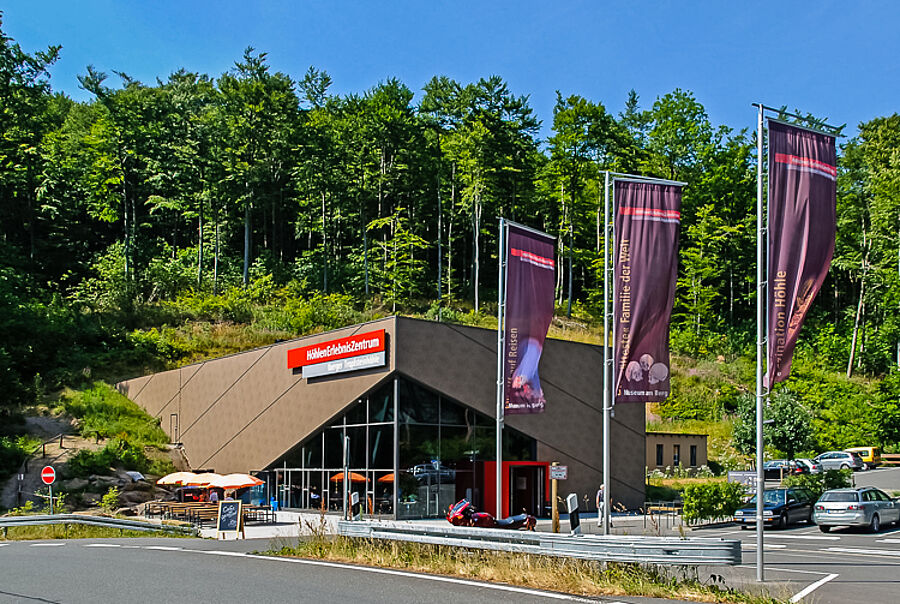 HöhlenErlebnisZentrum, Außenansicht Museum am Berg