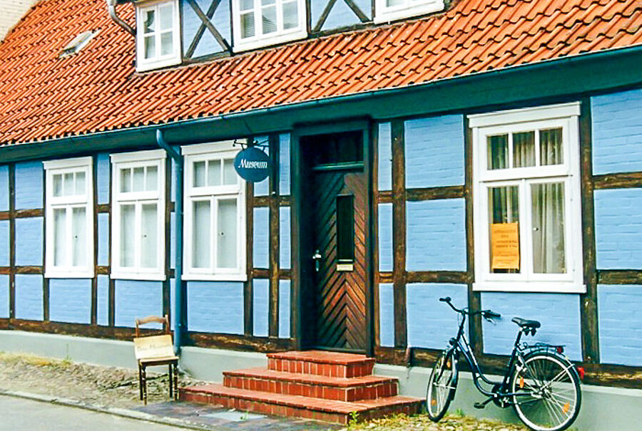 Außenansicht Das Blaue Haus - Museum Clenze