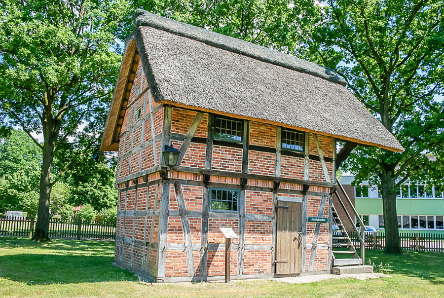 Honigspeicher auf dem Heimathausgelände - Heimatmuseum Scheeßel