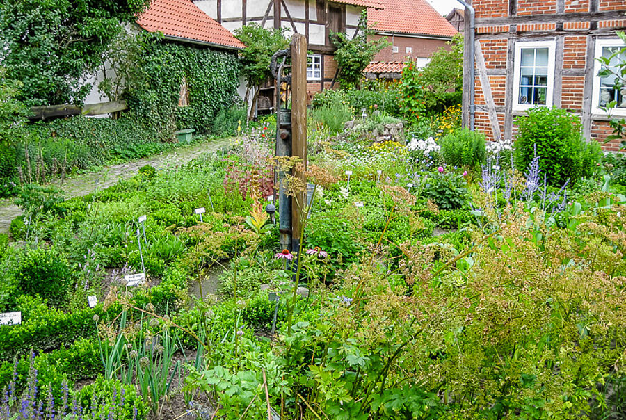 Kräutergarten des Dorfmuseums Langlingen