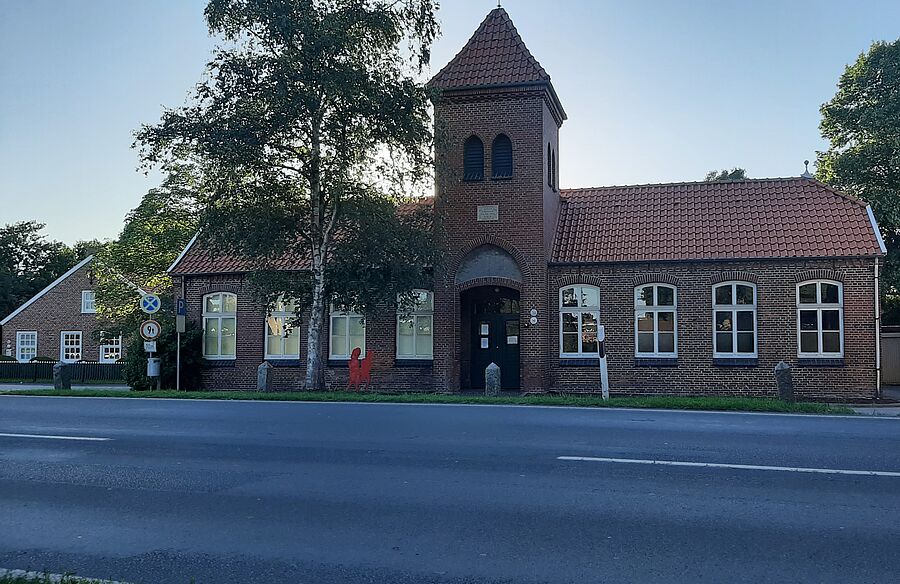 Außenansicht Ostfriesisches Schulmuseum Folmhusen