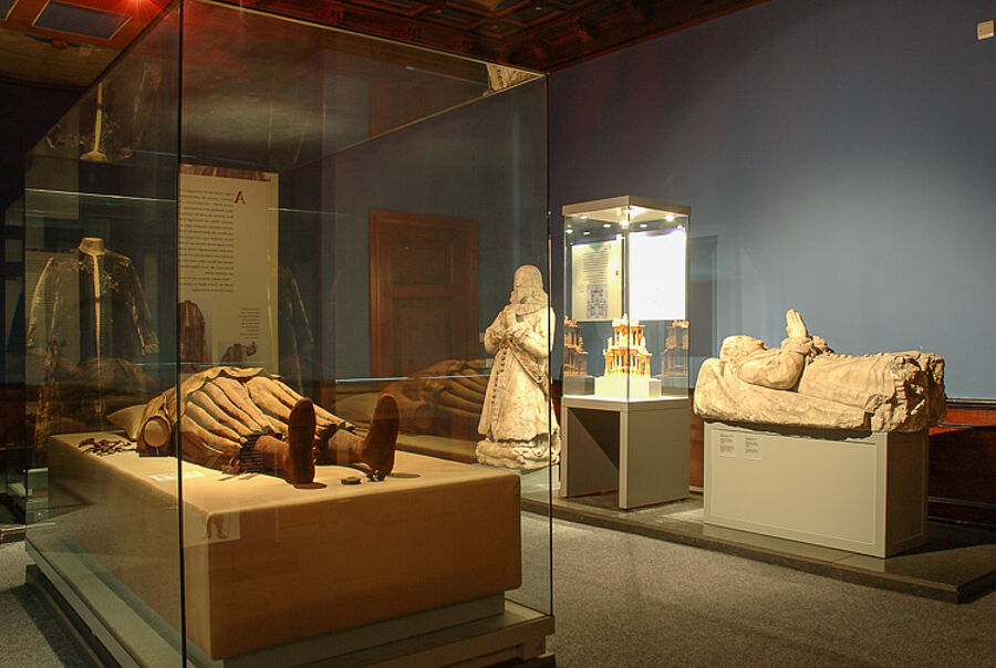 Grabgelege im Landesmuseum für Kunst und Kulturgeschichte