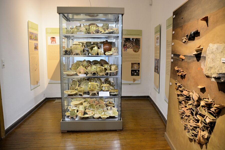 Keramiksammlung im Museum Bad Münder im Wettbergschen Adelshof