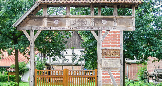 Eingangstor Dorfmuseum Langlingen