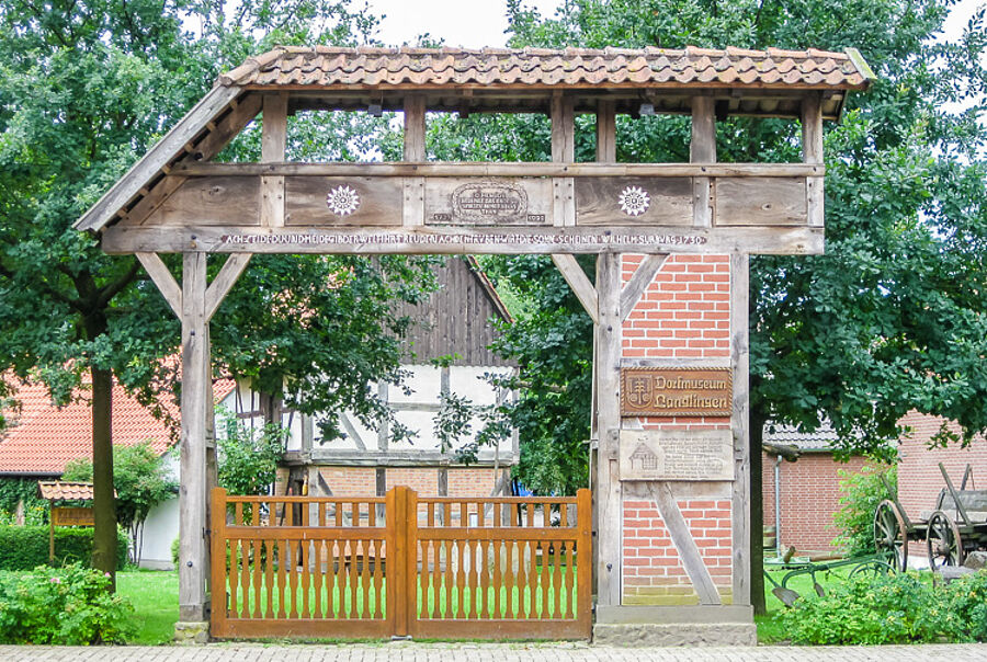 Eingangstor Dorfmuseum Langlingen