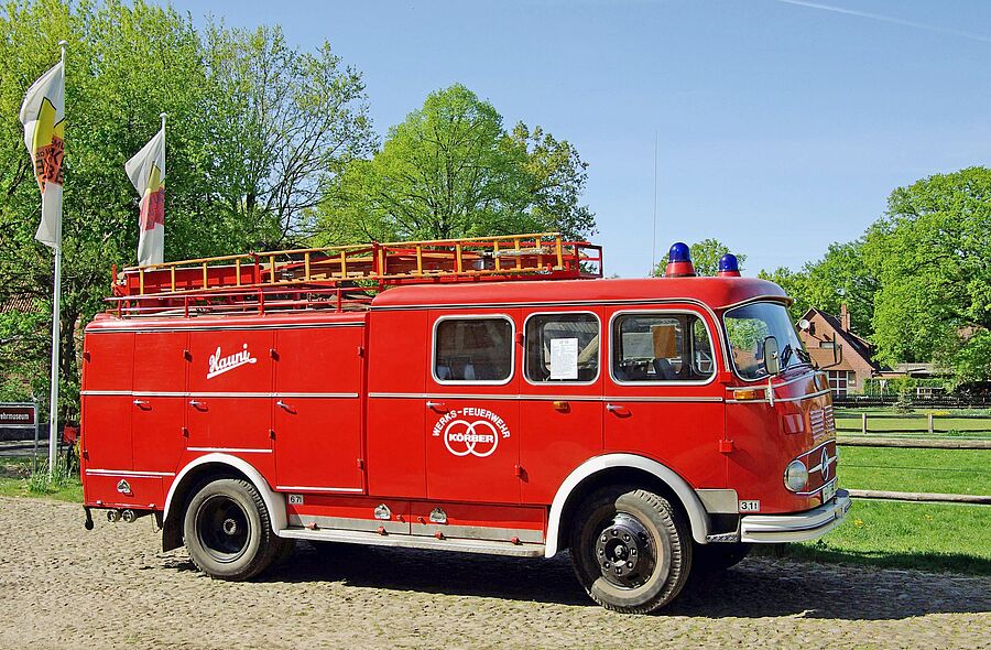 Historische Feuerwehrfahrzeuge im Feuerwehrmuseum Marxen