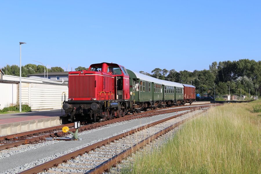 Einfahrt mit V65 in den Fischereihafen