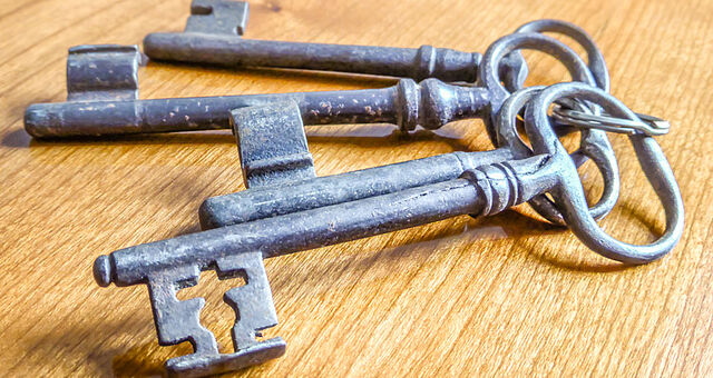 Schlüsselbund mit historischen Schlüsseln