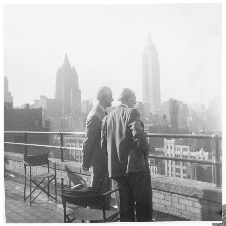 Gerhard Marcks und Lyonel Feininger in New York, 1950, Foto: Lux Feininger, VG Bild-Kunst, Bonn 2026