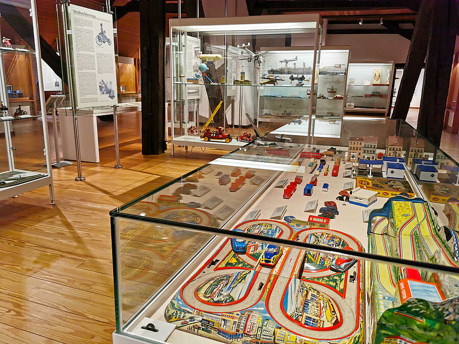 Ein Teil der großen Spielzeugsammlung - Städtisches Museum Schloss Salder