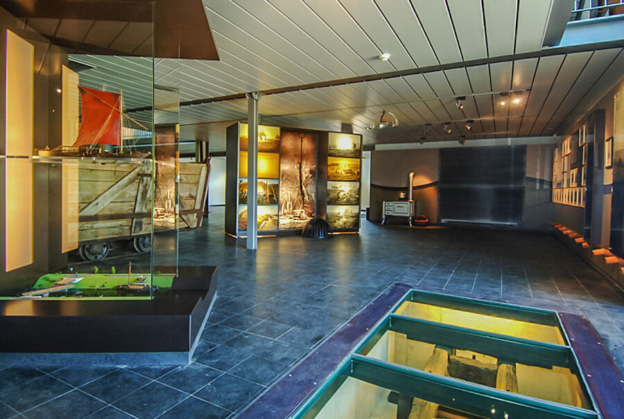 Die im Frühjahr 2006 umgebaute Ausstellungshalle des Emsland Moormuseum